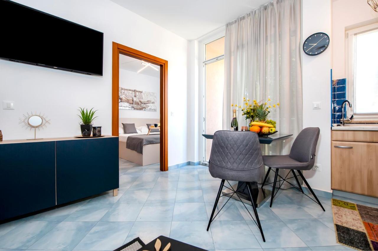F&R Apartments II 罗维尼 外观 照片
